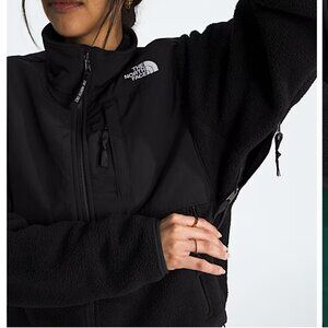 North Face Women’s Black Denali Fleece Jacket Size Small
